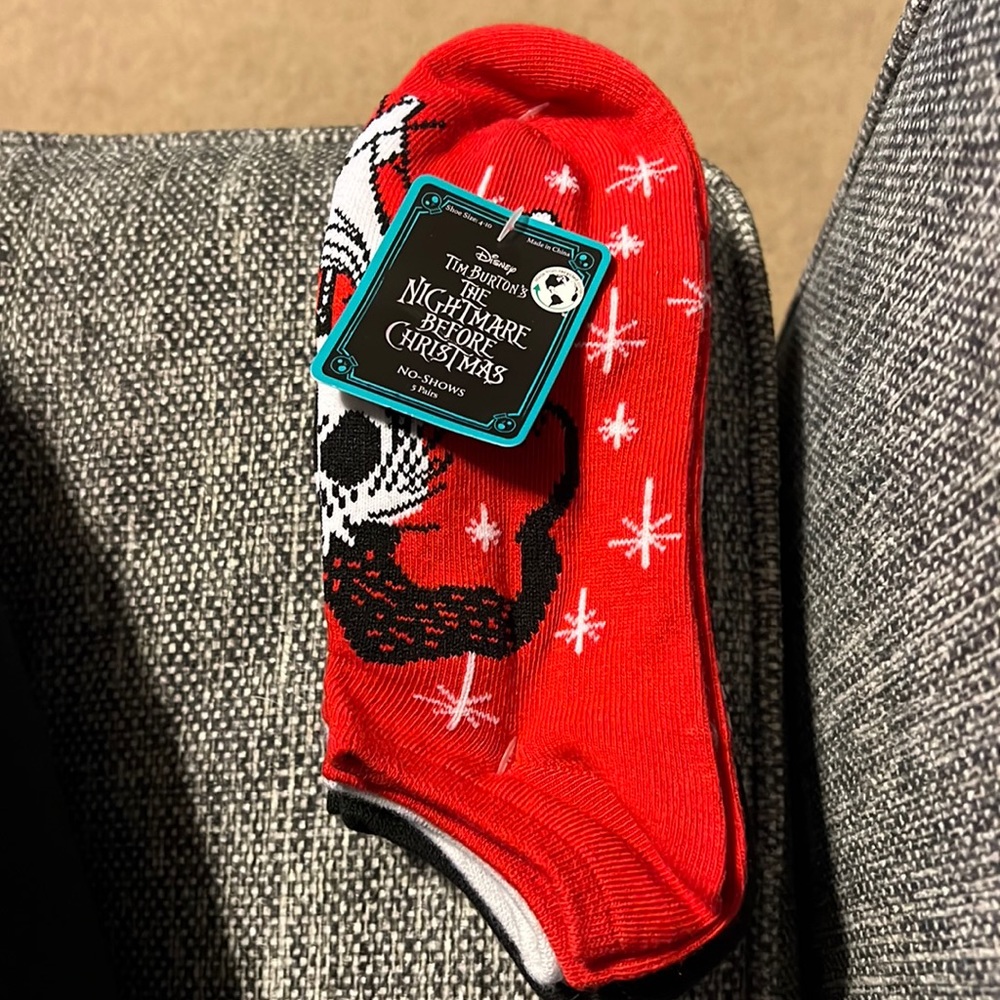 NWT Disneys Nightmare Before Christmas No Show Socks- 5 Pk